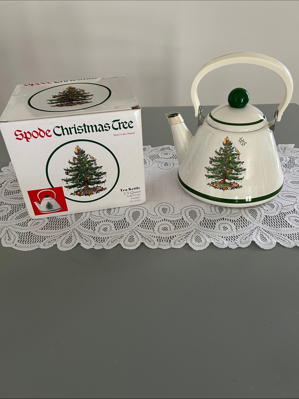 Spode Christmas Tree Cream and Green Stovetop Kettle with Box